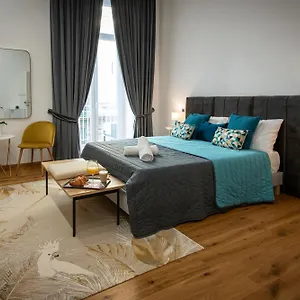 downtown-napoli-bb.hotels-amalfi.com/