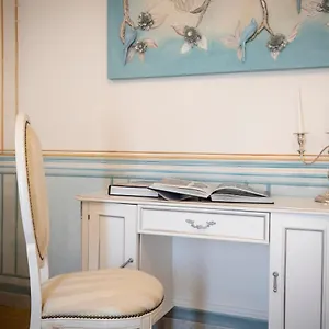 https://les-suite-royales.in-sardinia.net