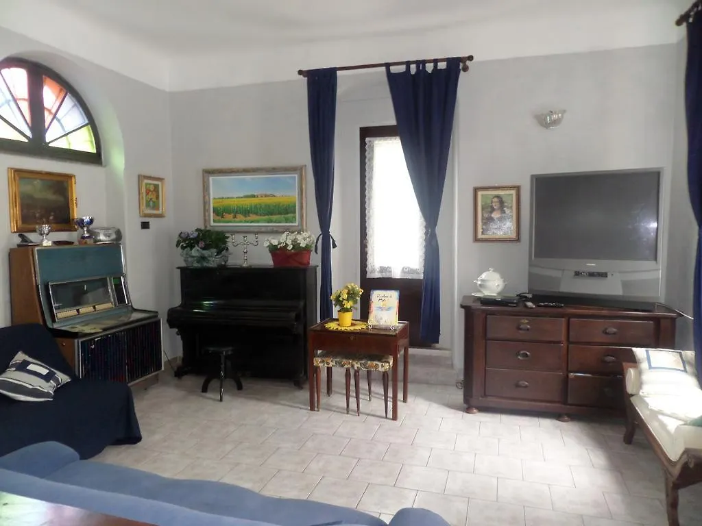 I Colori Di Mag Bed & Breakfast La Spezia 0*,  Italy